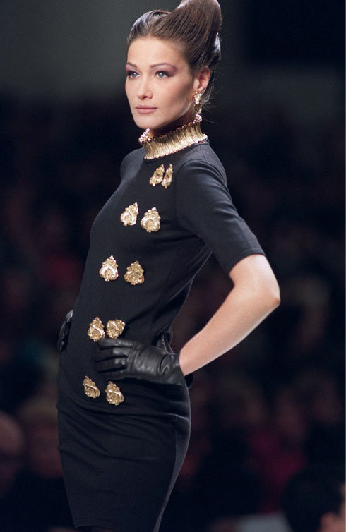 "كارلا بروني" Burni Carla في عرض أزياء "كريستيان ديور" CHRISTIAN DIOR 1992