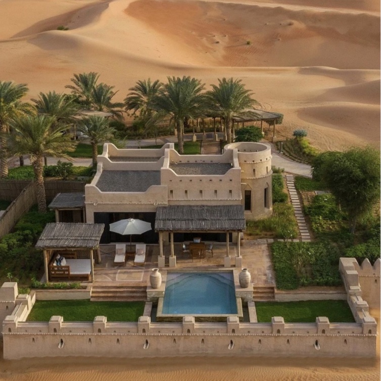  متعة الاستجمام في منتجع قصر السراب الصحراوي بإداره أنانتارا 