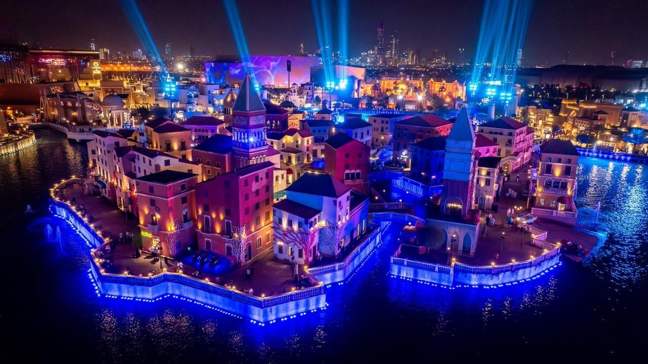  رحلة حول العالم في مكان واحد. 