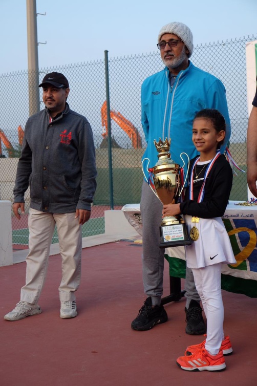 سما البكر .. موهبة سعودية لامعة في عالم التنس