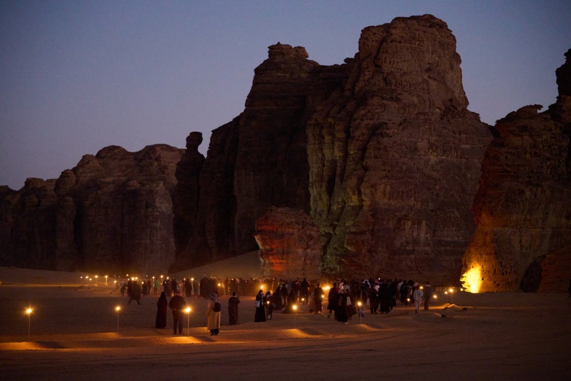  بين صخور العلا ينتظركم تجارب فنية لا حصر لها  