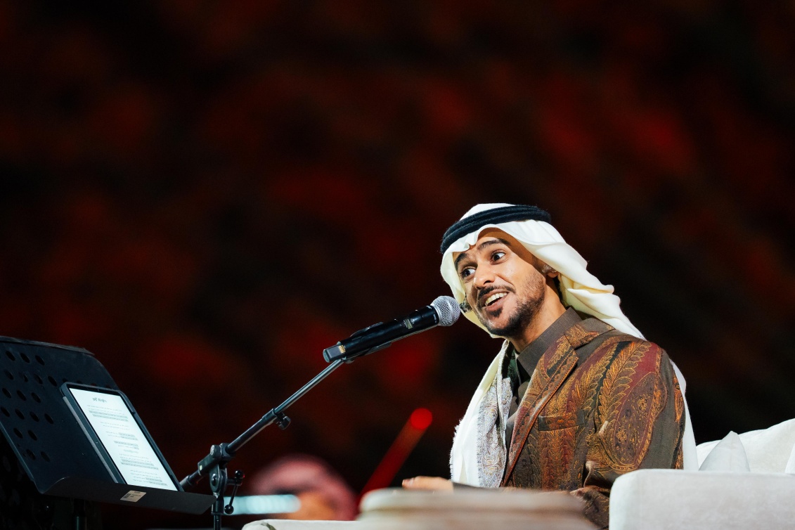  عايض يوسف يشعل أجواء صدى الوادي بأدائه المميز 