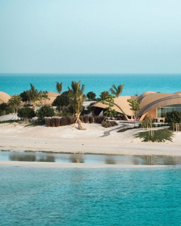  نوافذ على اللازورد... نجومه كما لم تره من قبل 