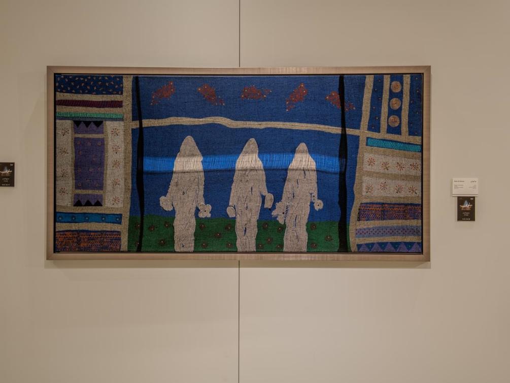  من اللوحات الفنية في المعرض