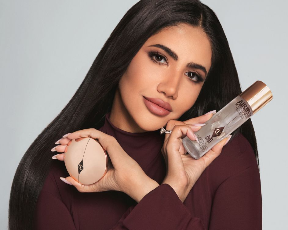 شارلوت تلبوري تكشف عن مجموعة رائعة من  المواهب العالمية لحملة AIRBRUSH FLAWLESS  الإعلانية الجديدة!