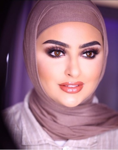 مكياج عيون سموكي بألوان برونزية مع سندس القطان
