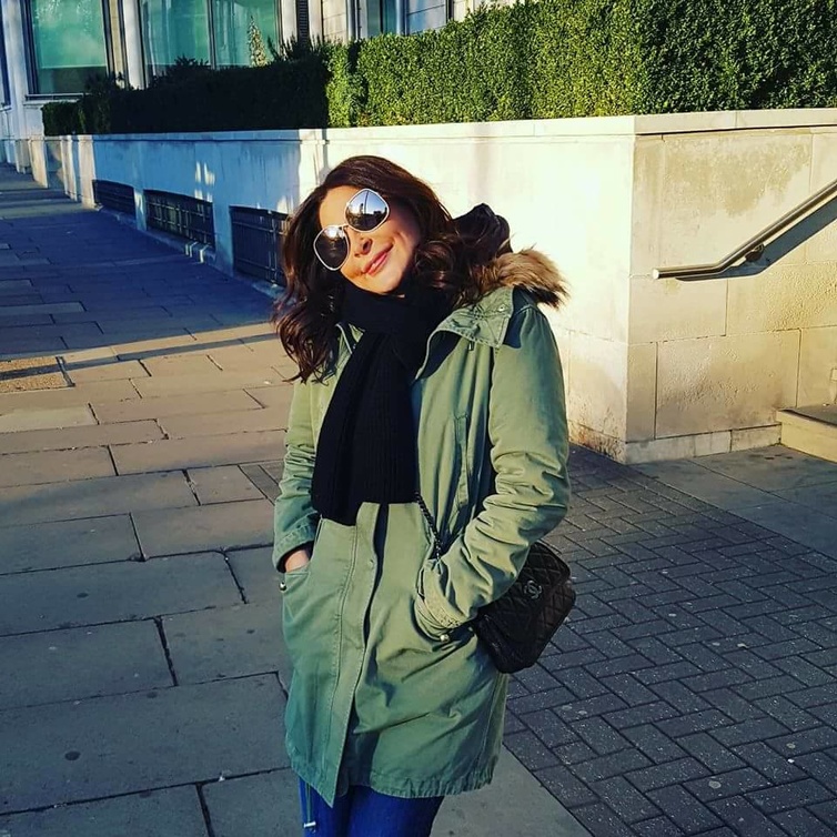 اليسا تقضي اجازتها في لندن