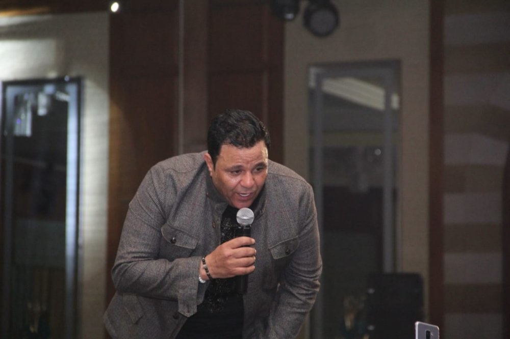 محمد فؤاد يتجاوز احزانه في حفل راس السنة