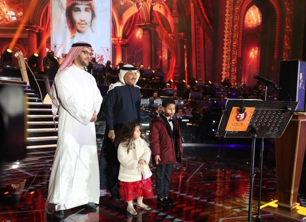 محمد عبده وابنيه خالد وعالية 