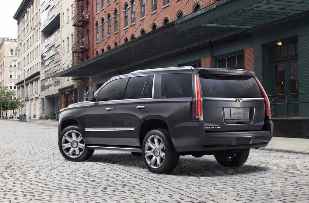  واصلت Cadillac Escalade تربعها على عرش اهتمامات السيدات في العام 2020