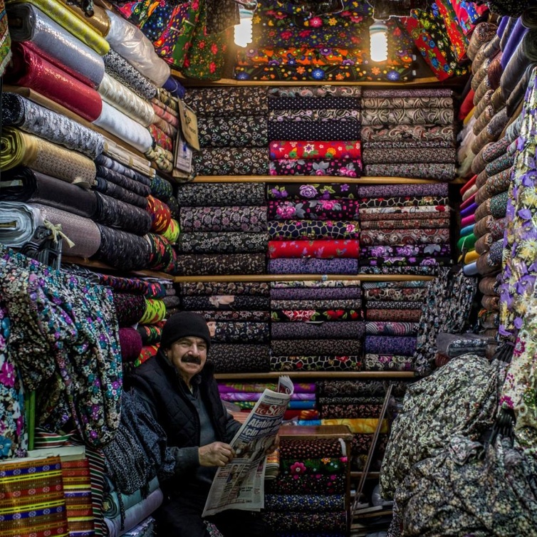 مصنوعات تقليدية في متجر كنان الماز