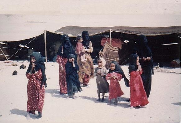 العباءة في البادية 