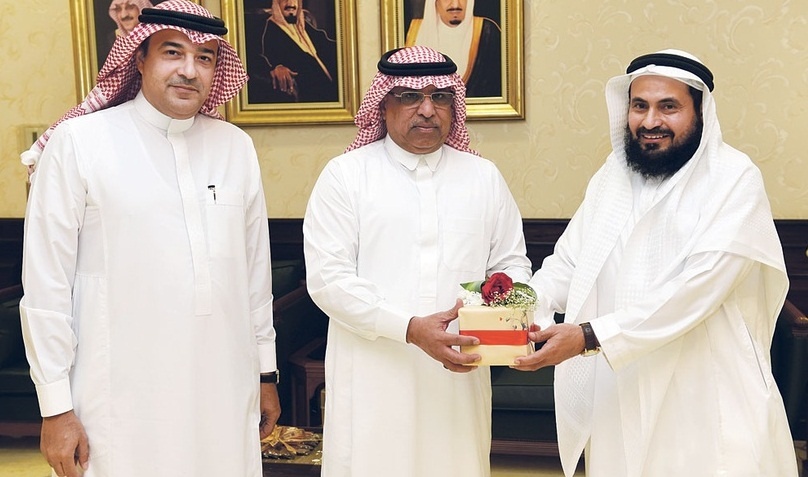 تكريم والد المبتعثة