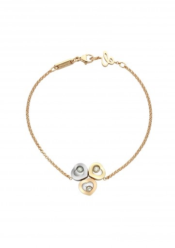 اسوارة مع ثلاثة قلوب ذهبية و من الماس للعروس في عيد الحب من شوبارد Chopard