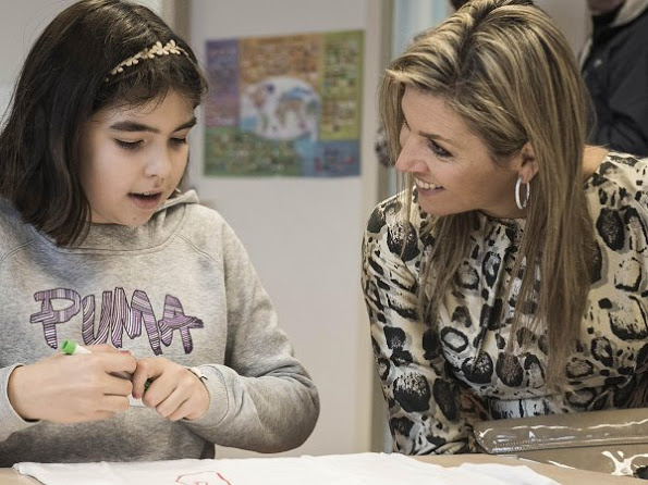 الملكة ماكسيما Queen Maxima تزور مدرسة IMC في مدينة هارلم