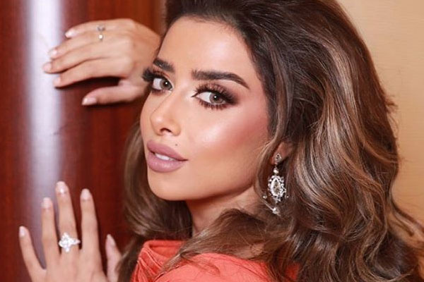 مكياج عيون برونزي على خطى النجمة بلقيس يوم الحب