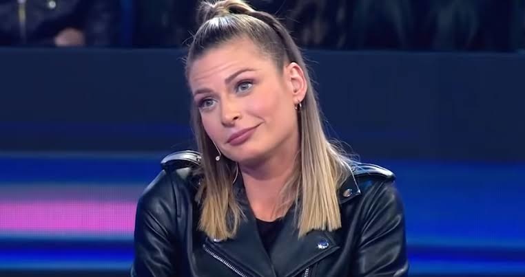 باميلا الكيك تنتقد نادين نجيم