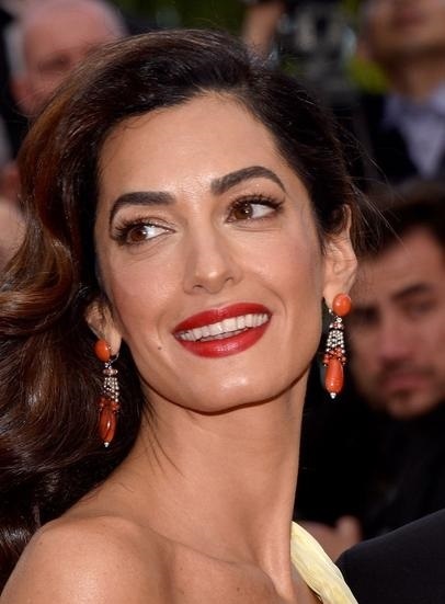  أمل كلوني بأقراط من كارتييه Cartier