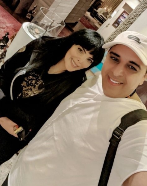  حورية فرغلي قبل سفرها الى اميركا للجراحة