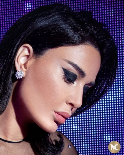 مكياج عيون الايلانير العريض من سيرين عبد النور
