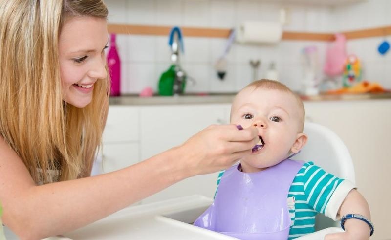 الاهتمام بغذاء الطفل نصحية من نصائح ذهبية عن الفطام