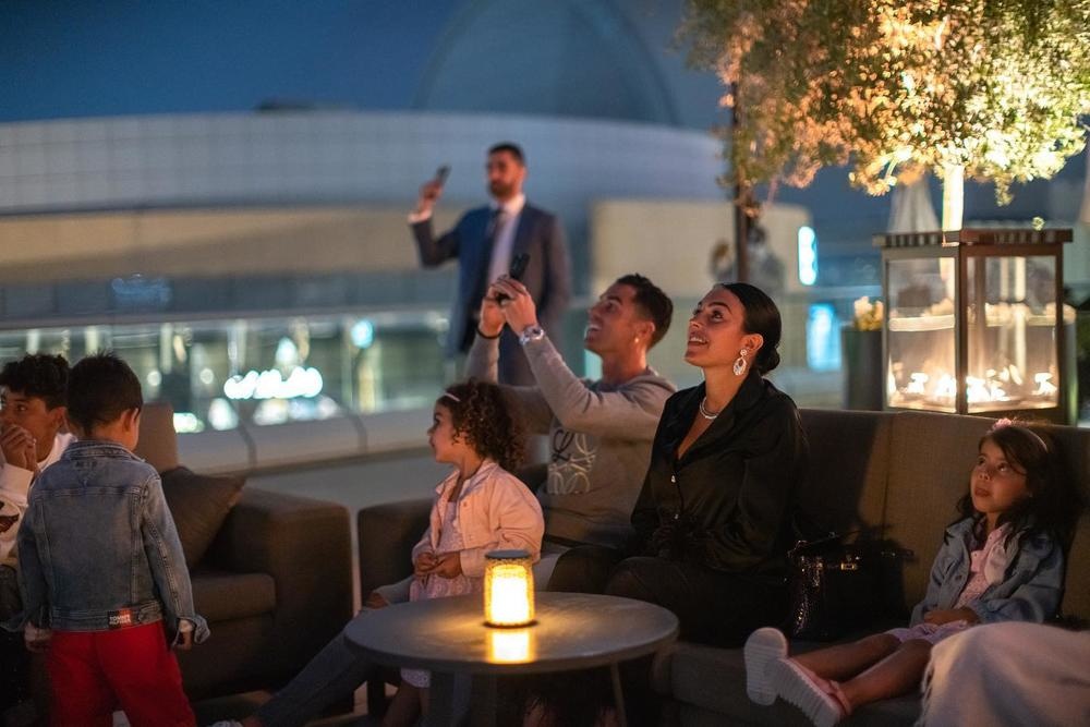 جورجينا تحتفل بعيد ميلادها مع عائلتها