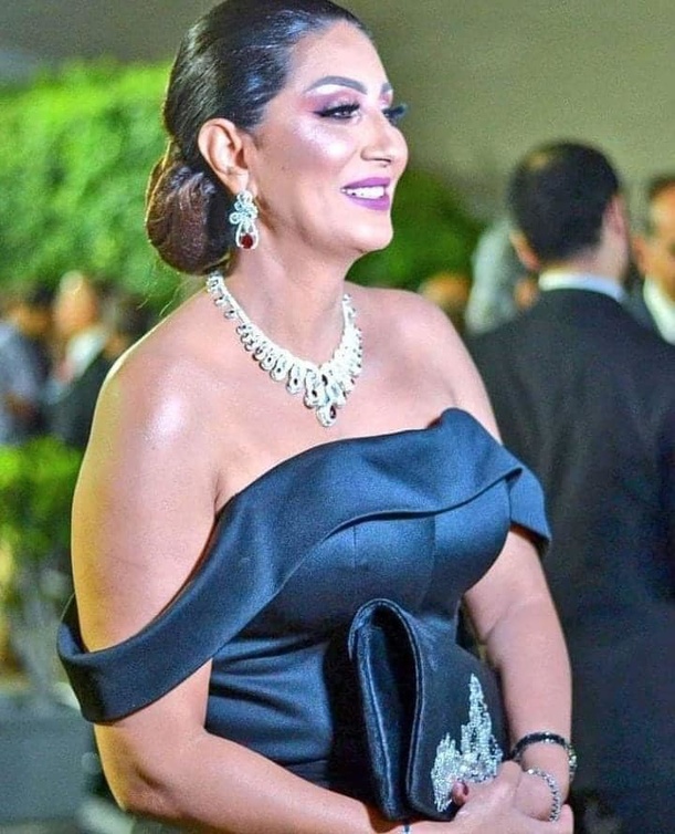 وفاء عامر