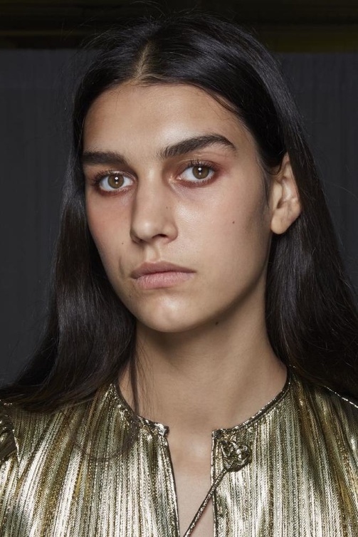 الوان صبغات شعر سوداء من دار Altuzarra