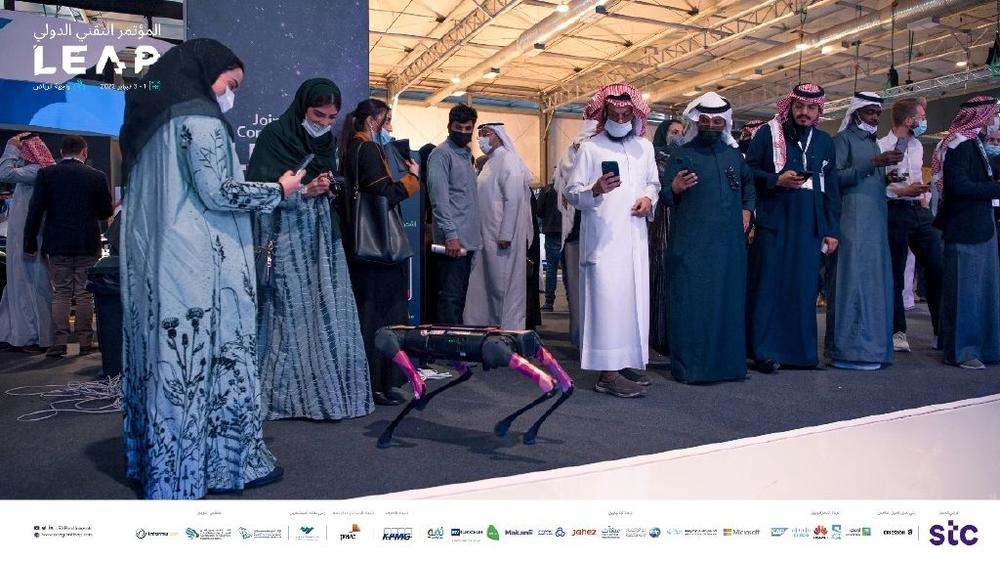 من زوار المؤتمر