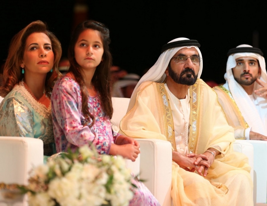 الاميرة هيا بنت الحسين مع زوجها الشيخ محمد بن راشد و ابنتها الشيخة جليلة