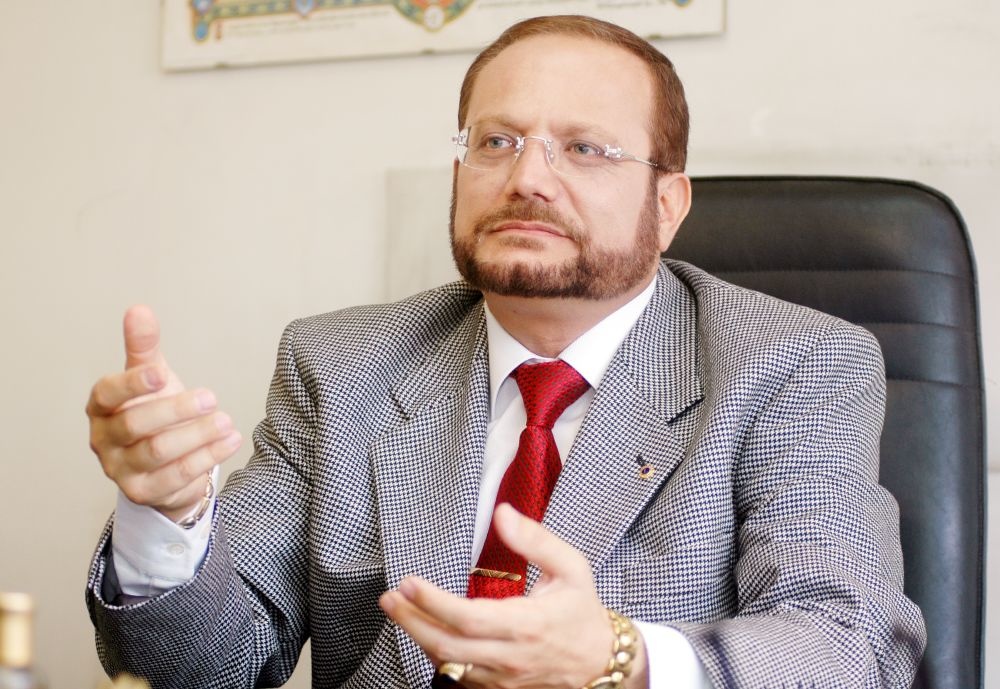عالم الفلك الدكتور سمير طنب