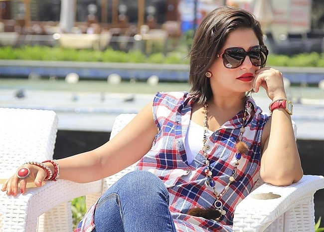 منة فضالي تشارك حاليا في مسلسل بيت السلايف