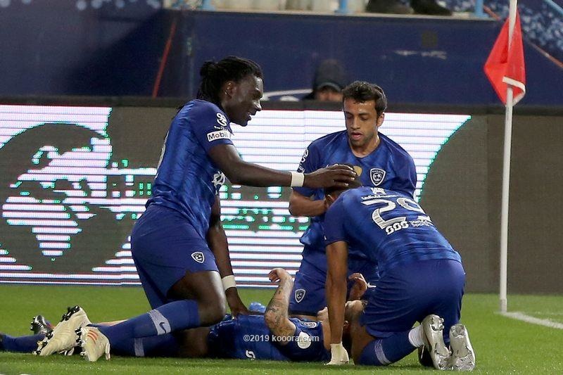 الهلال يتصدر الدوري السعودي