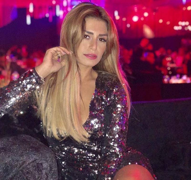 منة فضالي تميلل للصبغات الفاتحة