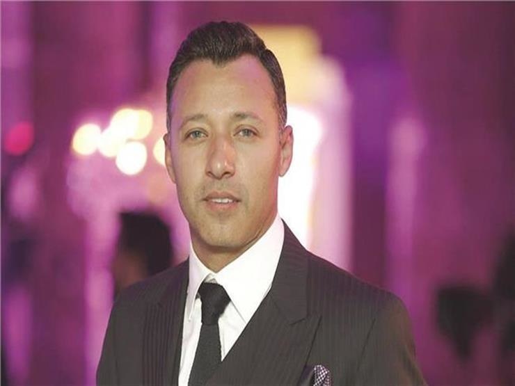 المطرب احمد فهمي 