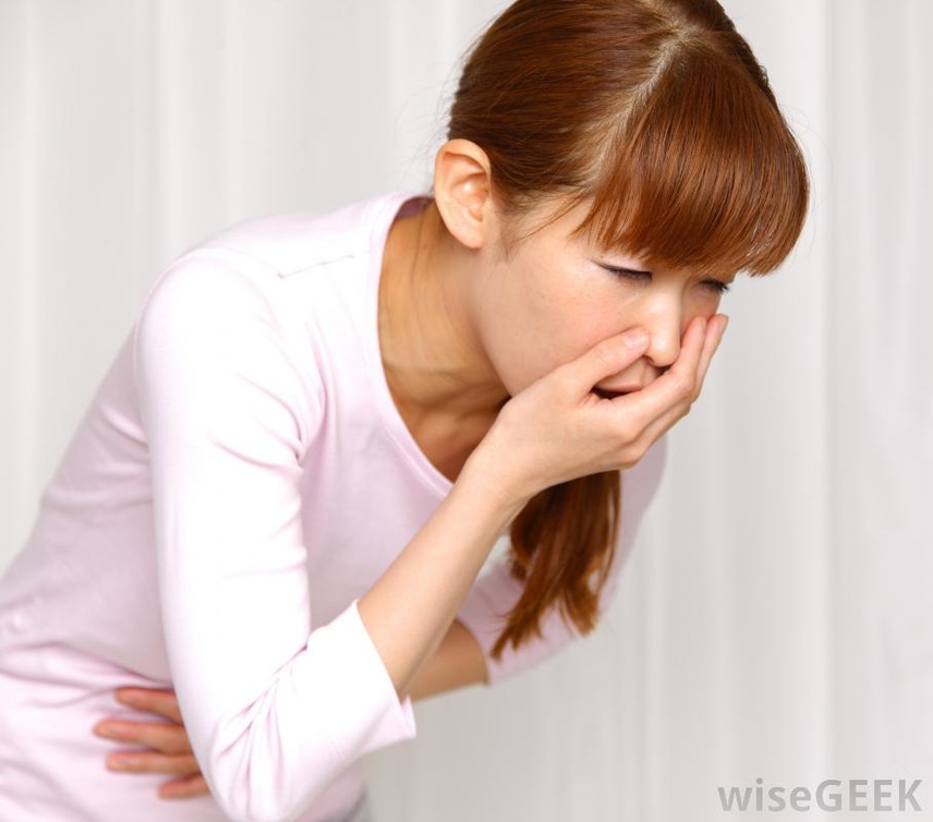 الغثيان والتقيؤ من اعراض النزلة المعوية والتسمم الغذائي