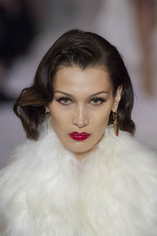 احمر شفاه زهرية لماعة من دار Lanvin