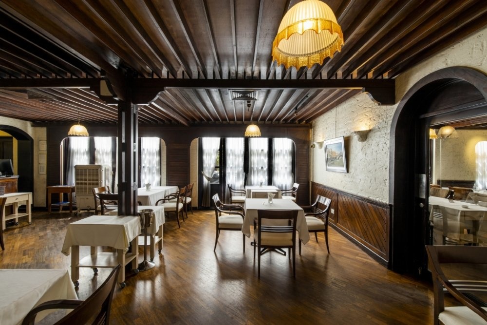 مطعم Casa Mia في لو ميرديان