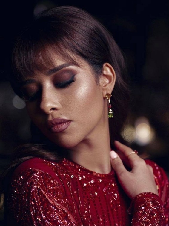 مكياج اماراتي برونزي للعروس مع الايلاينر من وحي اطلالات بلقيس فتحي