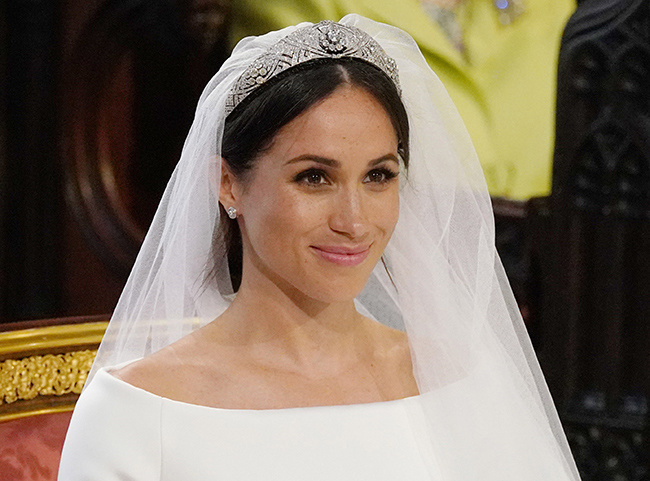 ميغان ماركل تتألق بتاج Queen Mary Diamond Bandeau Tiara