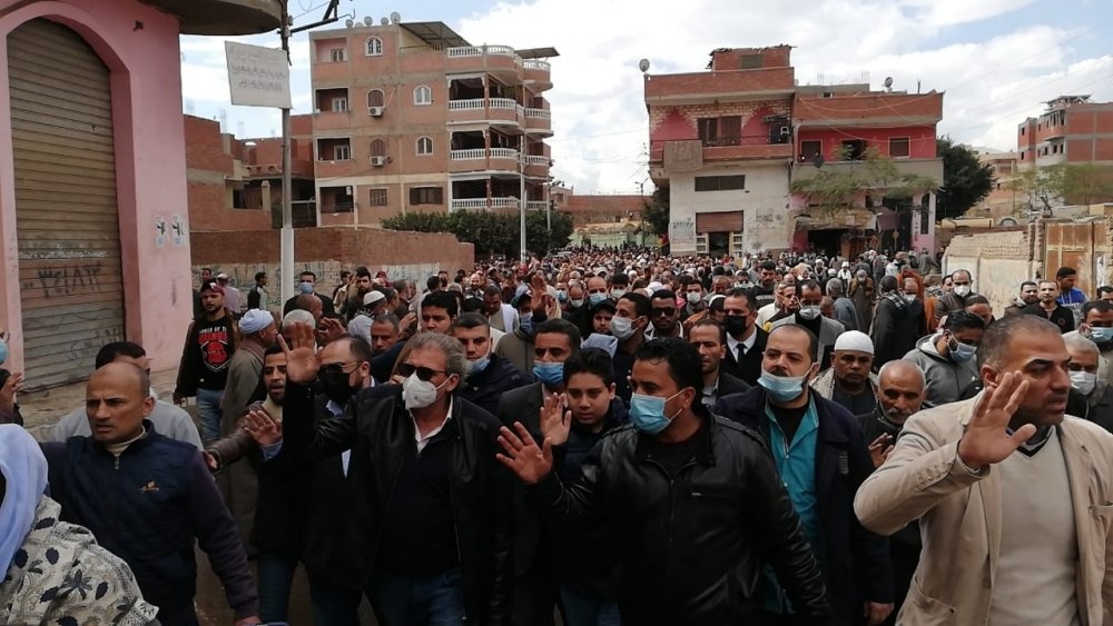خالد يوسف يعود لمصر 