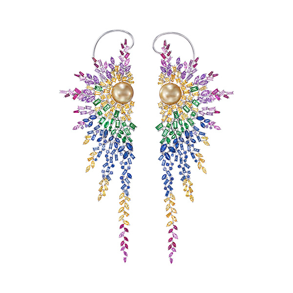 أقراط Iridescent من Tasaki