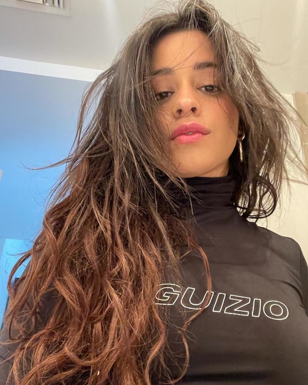 المغنية الشابة Camila Cabello 