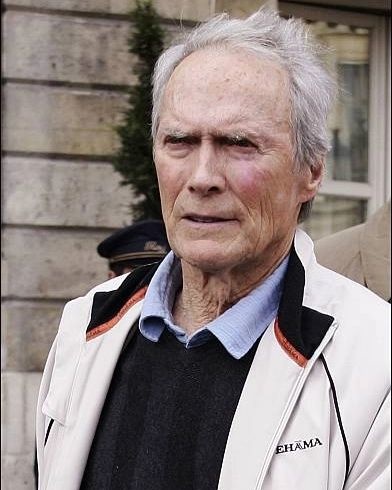 كلينت إيستوود Clint Eastwood يحرم أبنائه الثمانية من ثروته الضخمة