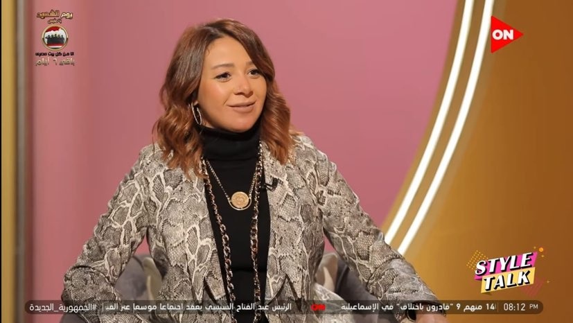 كواليس تحضيرات النجمات لفساتينهن في موكب المومياوات الملكية 