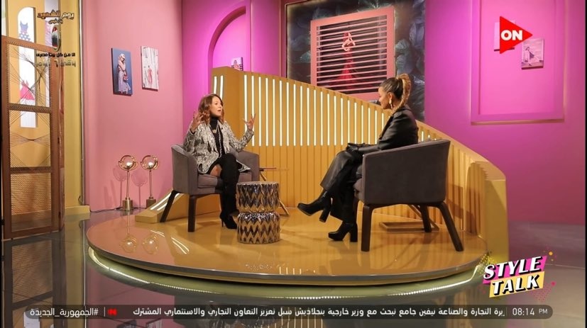 كواليس تحضيرات النجمات لفساتينهن في موكب المومياوات الملكية 