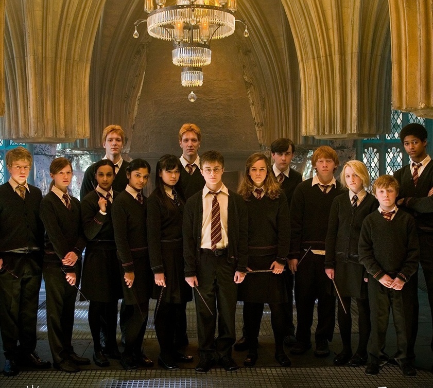 أجواء 'Wednesday' و 'Harry Potter' وتعاونها مع مخلوقات ساحرة مجلة هي