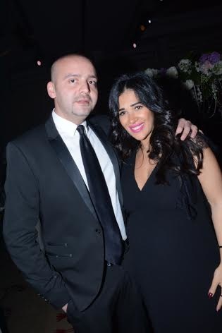 عياء حسني مع زوجها