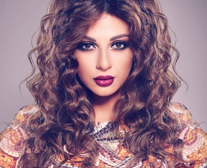 ميريام فارس تحبذ المكياج القوي