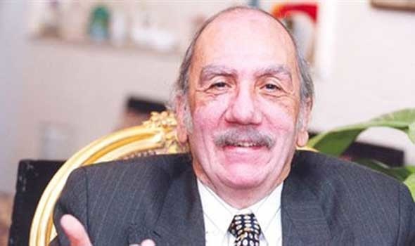 الكاتب الكبير محفوظ عبد الرحمن كان المكلف الاول بكتابة النص